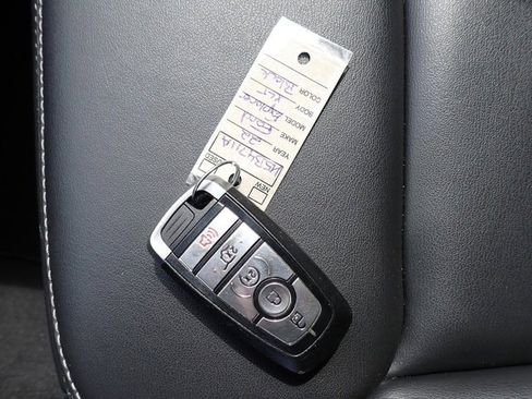 Certified 2022 Ford Explorer XLT w/ Equipment Group 202A image 30