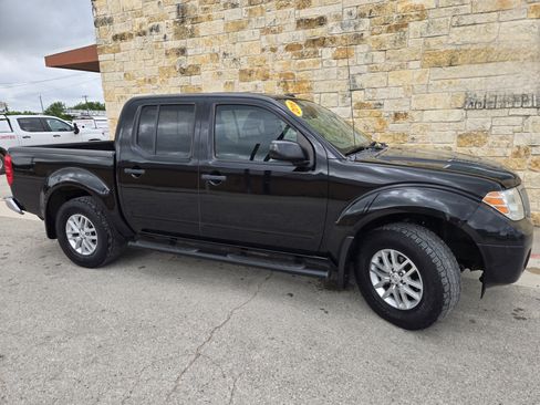 Used 2016 Nissan Frontier SV w/ SV Value Truck Package image 18