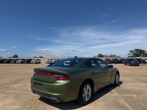 Used 2023 Dodge Charger SXT RWD image 21