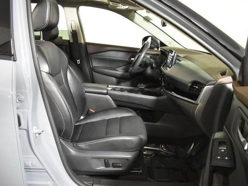 Used 2023 Nissan Rogue SL w/ SL Premium Package AWD/4WD image 35