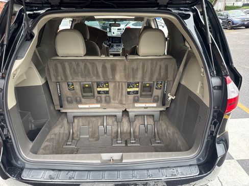 Used 2015 Toyota Sienna XLE AWD/4WD image 41
