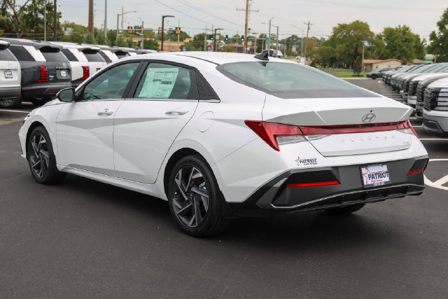 New 2026 Hyundai Elantra Limited FWD image 5
