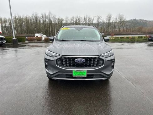 Used 2024 Ford Escape Platinum AWD/4WD image 2