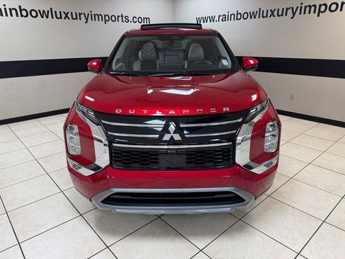 New 2025 Mitsubishi Outlander SE image 2