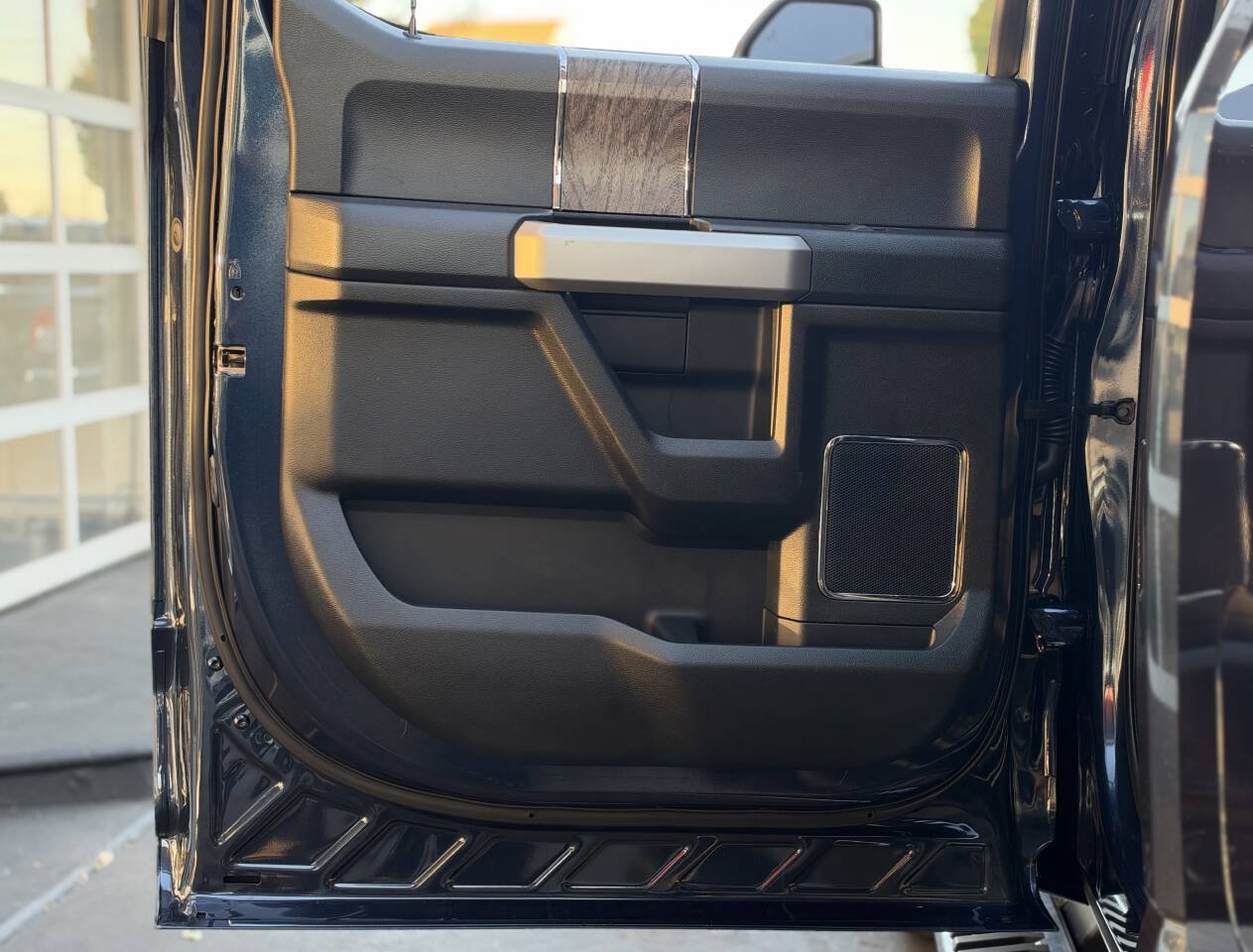 Used 2019 Ford F350 Lariat w/ Lariat Value Package AWD/4WD image 30