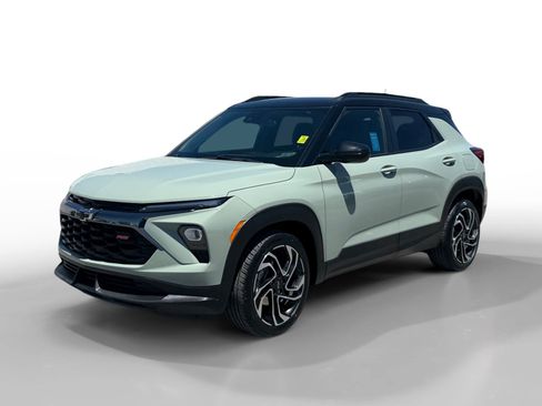Used 2024 Chevrolet TrailBlazer RS FWD image 1