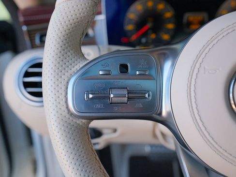 Used 2019 Mercedes-Benz S 560 Sedan image 17