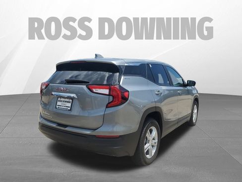 Used 2024 GMC Terrain SLE FWD image 4