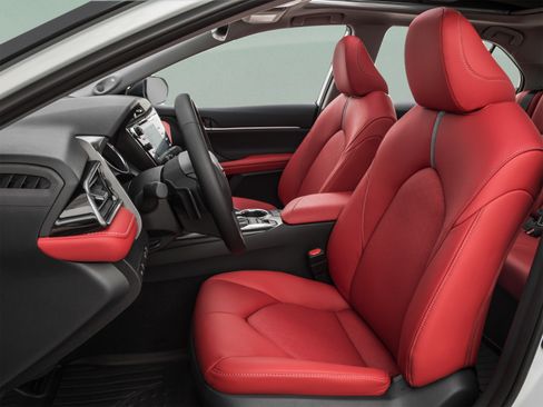 Used 2020 Toyota Camry XSE FWD image 20