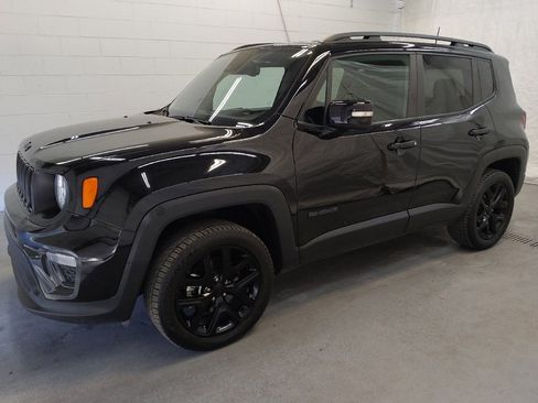 Used 2022 Jeep Renegade Altitude w/ Convenience Group image 2