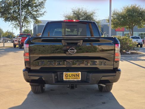 New 2026 Nissan Frontier SV w/ SV Convenience Package image 4