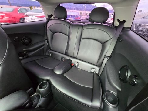 Used 2017 MINI Cooper S image 31