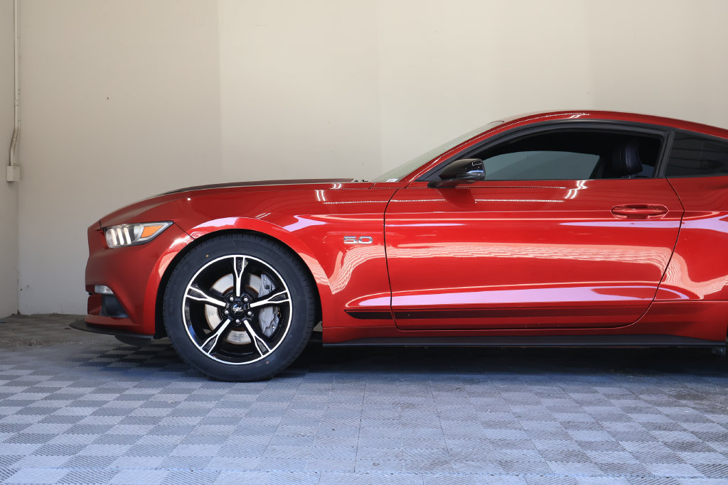 Used 2017 Ford Mustang GT Premium w/ Equipment Group 401A RWD image 8