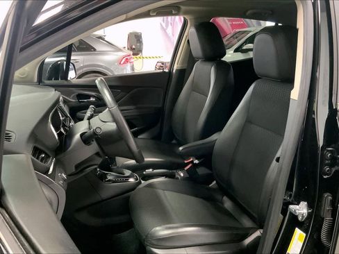 Used 2022 Buick Encore Preferred w/ Safety Package image 10