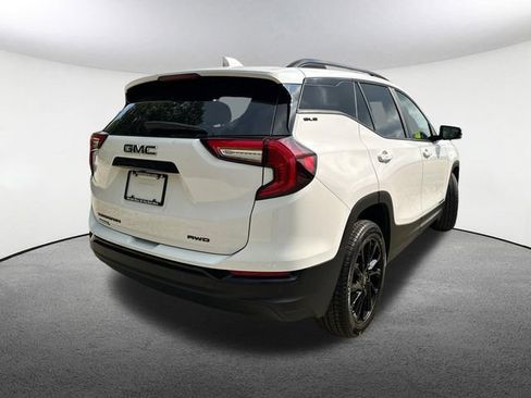 Used 2023 GMC Terrain SLE w/ Driver Convenience Package AWD/4WD image 17
