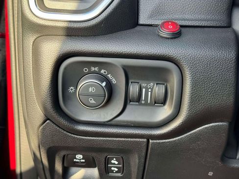 Used 2024 RAM 1500 Laramie image 21