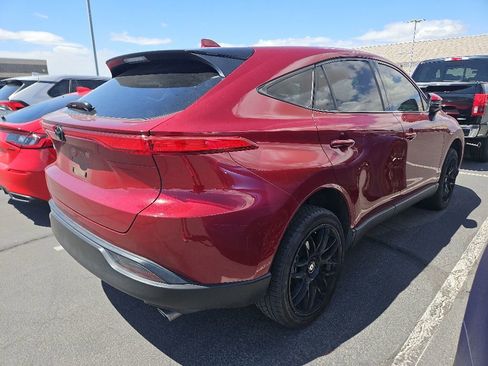 Used 2021 Toyota Venza LE w/ Carpet Mat Package (TMS) AWD/4WD image 3