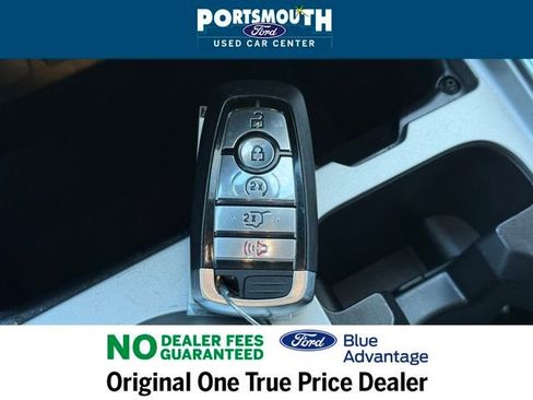 Used 2022 Ford Explorer XLT w/ Equipment Group 202A image 13