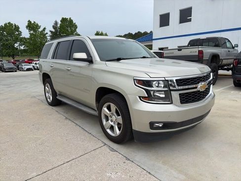 Used 2015 Chevrolet Tahoe LT w/ Luxury Package AWD/4WD image 3