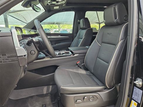 Used 2025 Cadillac Escalade Sport w/ LPO, ONYX Package AWD/4WD image 26