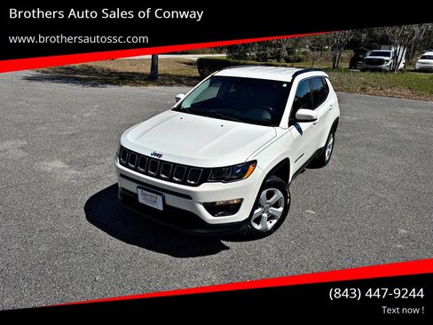 Used 2019 Jeep Compass Latitude image 1