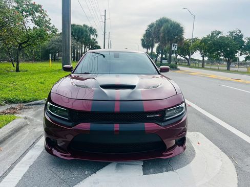 Used 2019 Dodge Charger R/T w/ Plus Group RWD image 8
