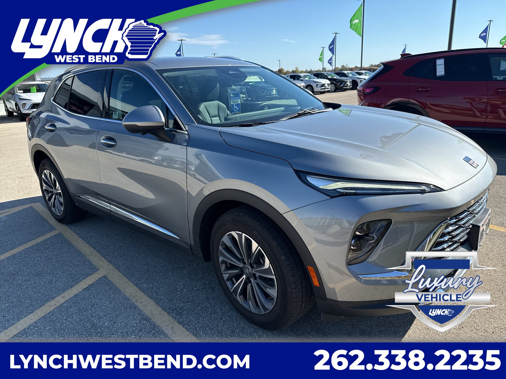 Used 2024 Buick Envision Preferred AWD/4WD image 1