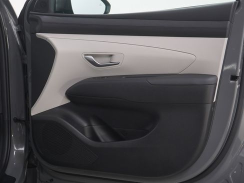 Used 2026 Hyundai Tucson SE image 11