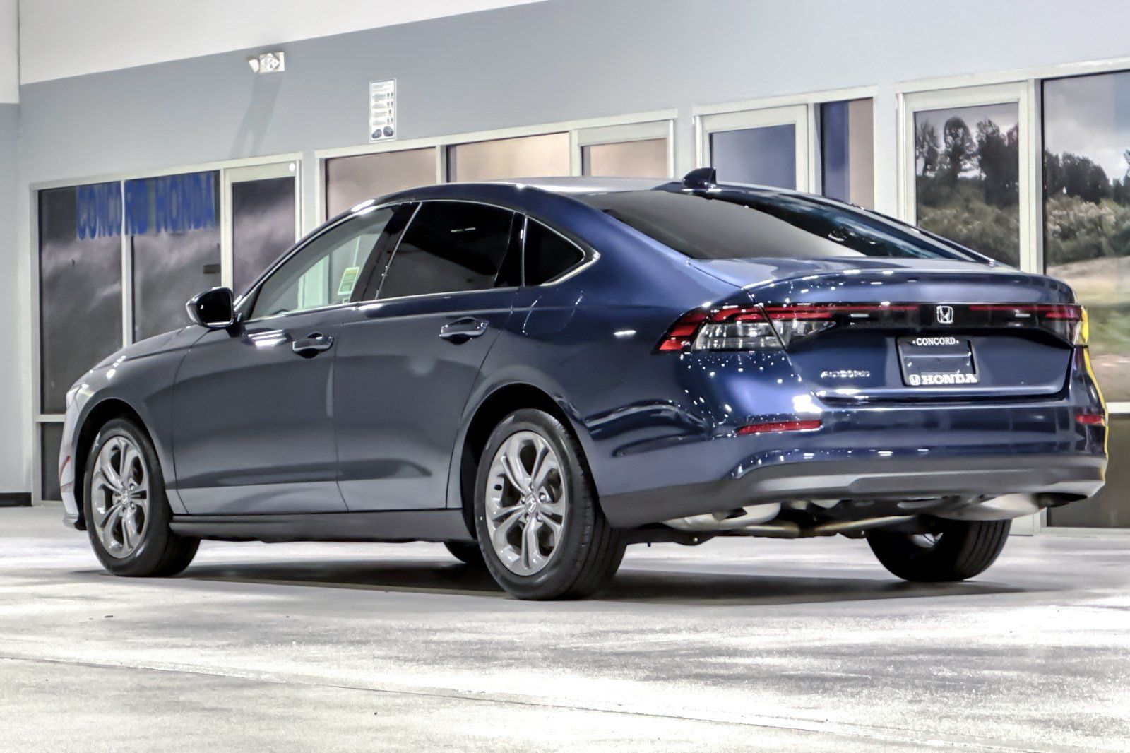 Used 2024 Honda Accord EX image 3