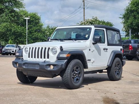 Used 2022 Jeep Wrangler Sport AWD/4WD image 3
