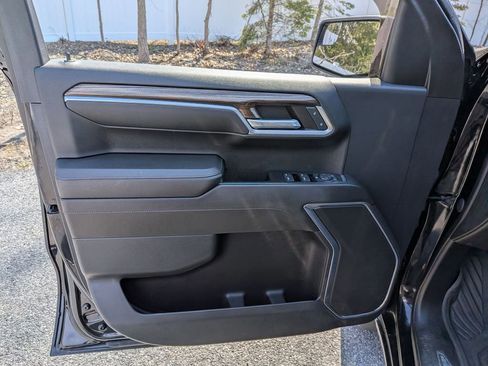 Used 2022 Chevrolet Silverado 1500 RST image 7