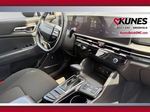 Used 2026 Kia Sportage LX AWD/4WD image 40