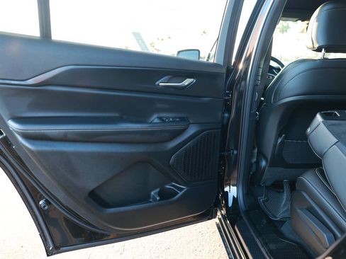 New 2025 Jeep Grand Cherokee L Altitude image 31