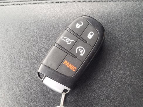 Used 2020 Jeep Grand Cherokee High Altitude AWD/4WD image 29
