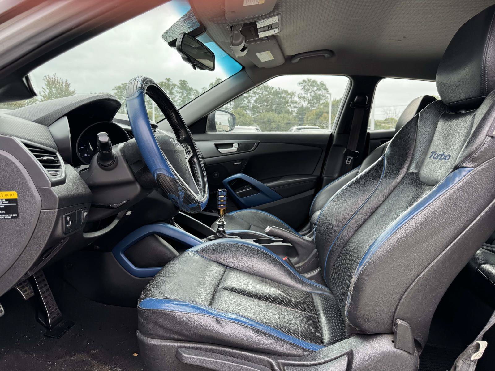 Used 2013 Hyundai Veloster Turbo FWD image 12