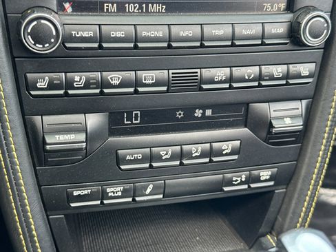 Used 2011 Porsche 911 Turbo S image 16