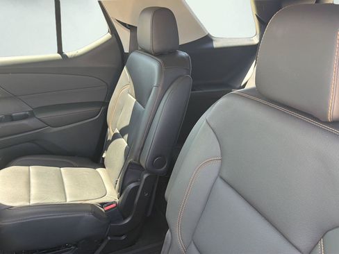 Used 2021 Chevrolet Traverse Premier AWD/4WD image 25