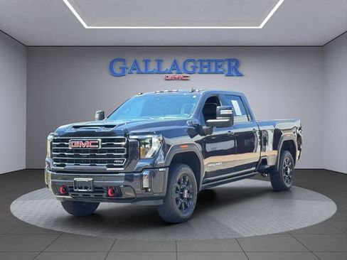 Used 2024 GMC Sierra 3500 AT4 w/ Technology Package AWD/4WD image 11