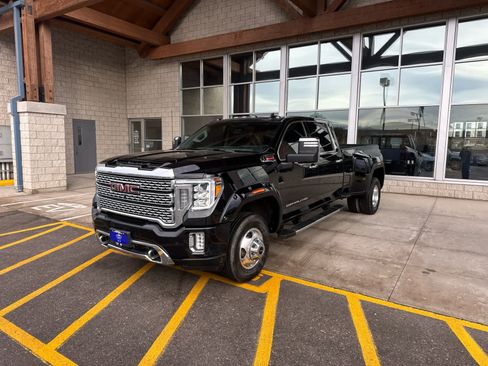 Used 2021 GMC Sierra 3500 Denali w/ Technology Package image 1