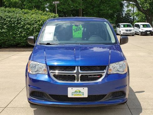 Used 2018 Dodge Grand Caravan SE w/ UConnect Hands-Free Group FWD image 9