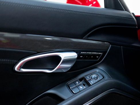 Used 2019 Porsche 911 Turbo S image 39