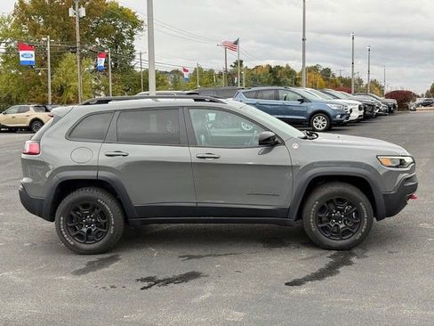 Used 2022 Jeep Cherokee Trailhawk w/ Sun, Sound & Nav Group image 4
