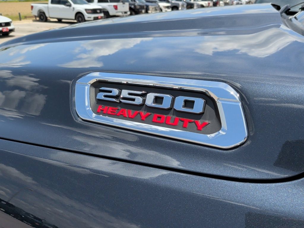 Used 2026 RAM 2500 Limited AWD/4WD image 58