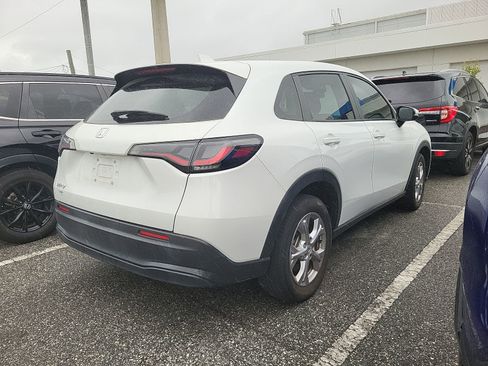Used 2024 Honda HR-V LX image 3