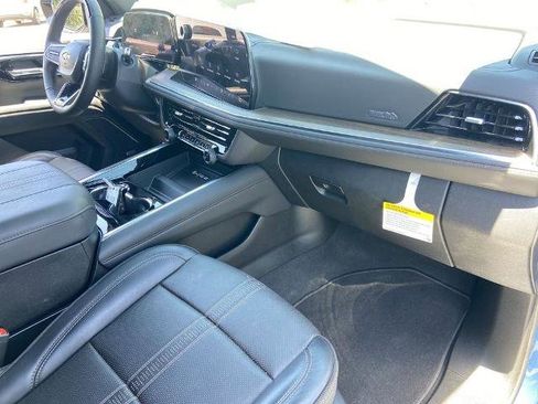 Used 2026 Chevrolet Tahoe High Country AWD/4WD image 26