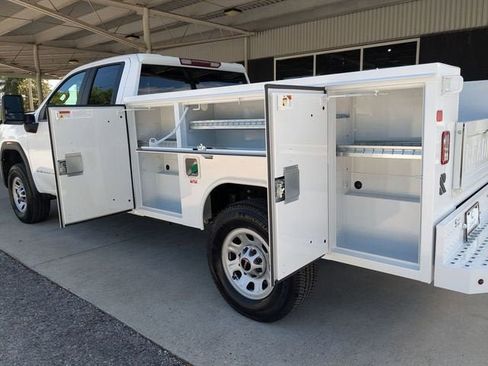 New 2025 GMC Sierra 3500 Pro w/ Convenience Package AWD/4WD image 9