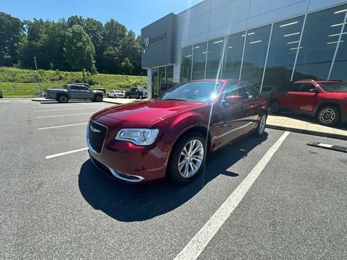 Used 2020 Chrysler 300 Touring L w/ Quick Order Package 2EF RWD image 26