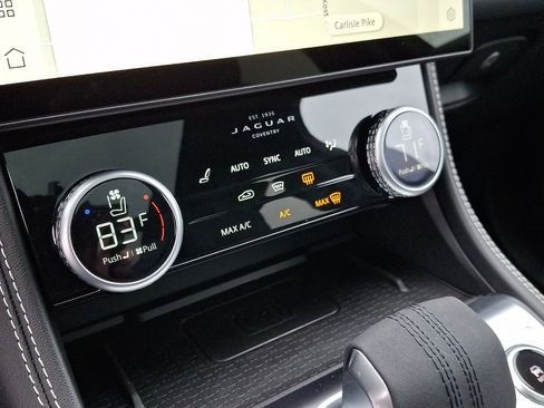 Used 2026 Jaguar F-PACE R-Dynamic S AWD/4WD image 16