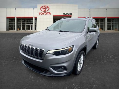 Used 2019 Jeep Cherokee Latitude w/ Popular Appearance Group FWD image 1