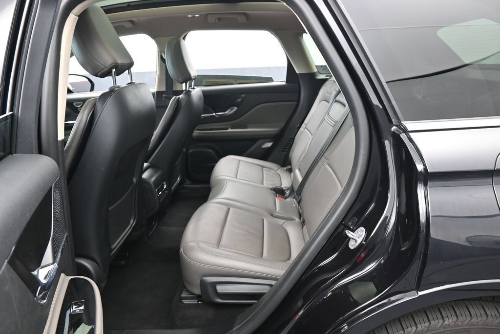 Used 2024 Lincoln Corsair Grand Touring AWD/4WD image 32